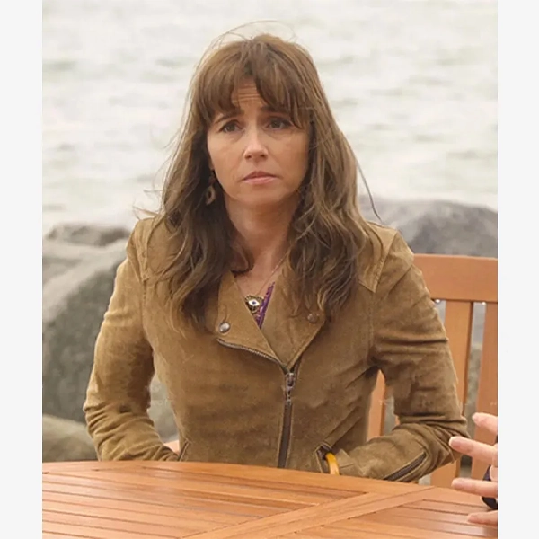 Dead-To-Me-Linda-Cardellini-brown-Jacket